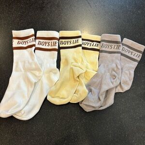 Boys Lie Sock set, excellent cond. only 1 pair worn